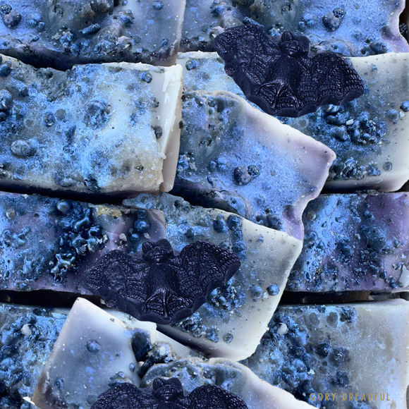 Fangs & Lace Wax Melt Chunkies: Cashmere Pink Sugar Scent - Picture 4 of 10